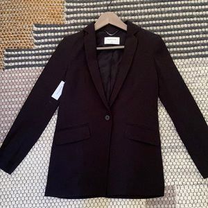 Aritzia Babaton black blazer